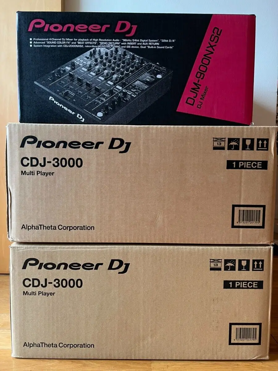 

HOT SALES Pioneer DJ DJM-900NXS DJ Mixer And 4 CDJ-2000NXS Platinum Limited Edition
