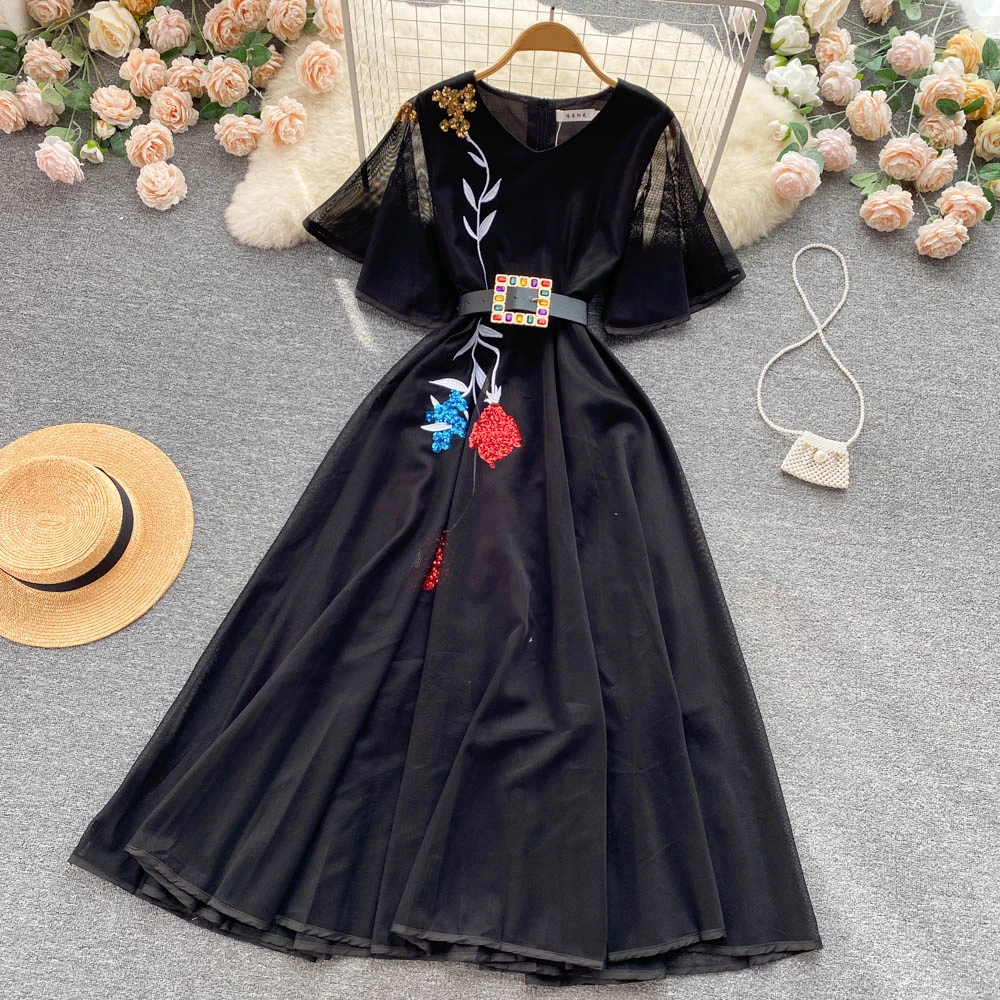 

Clothland Women Unique Embroidery Sequin Dress Short Sleeve V Neck Beading Belt Zipper White Black Summer Maxi Dresses QB138