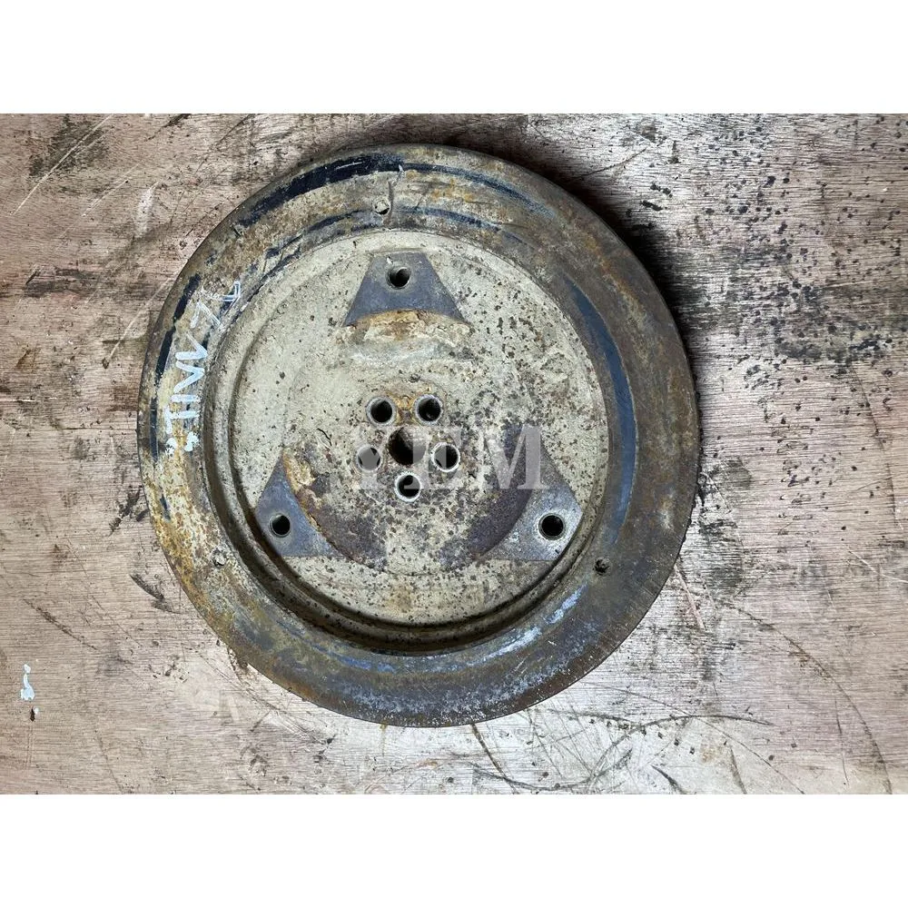 Б/у маховик 3Tnv70 для дизельного двигателя Yanmar.