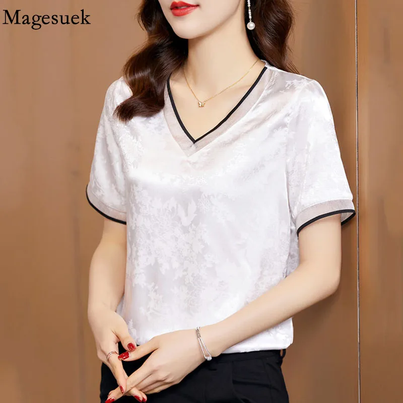 

2022 Summer Satin Women Tshirts V-Neck Silk T-shirts Short Sleeve Loose Jacquard Tees Printed Patchwork Black Tops Female 19370