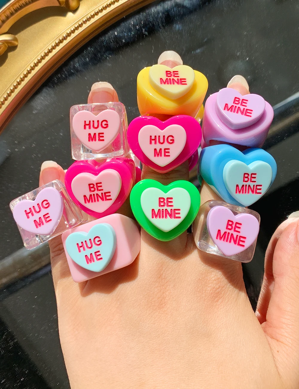 Новинка прозрачные кольца HUANZHI из смолы с красочным сердцем и надписью Love HUG-ME BE-MINE