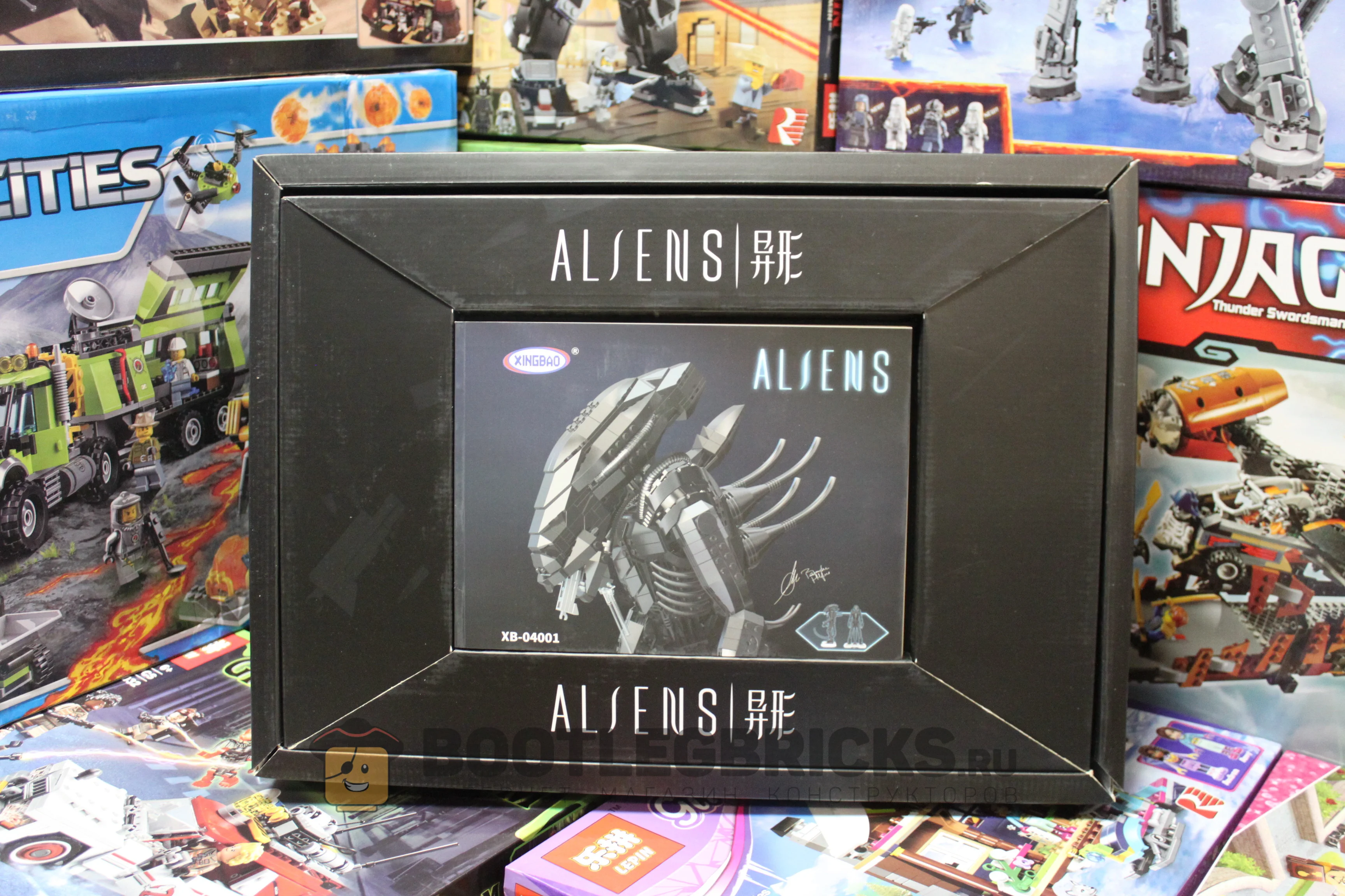 Фото 04001 XingBao Alien Xenomorph №4