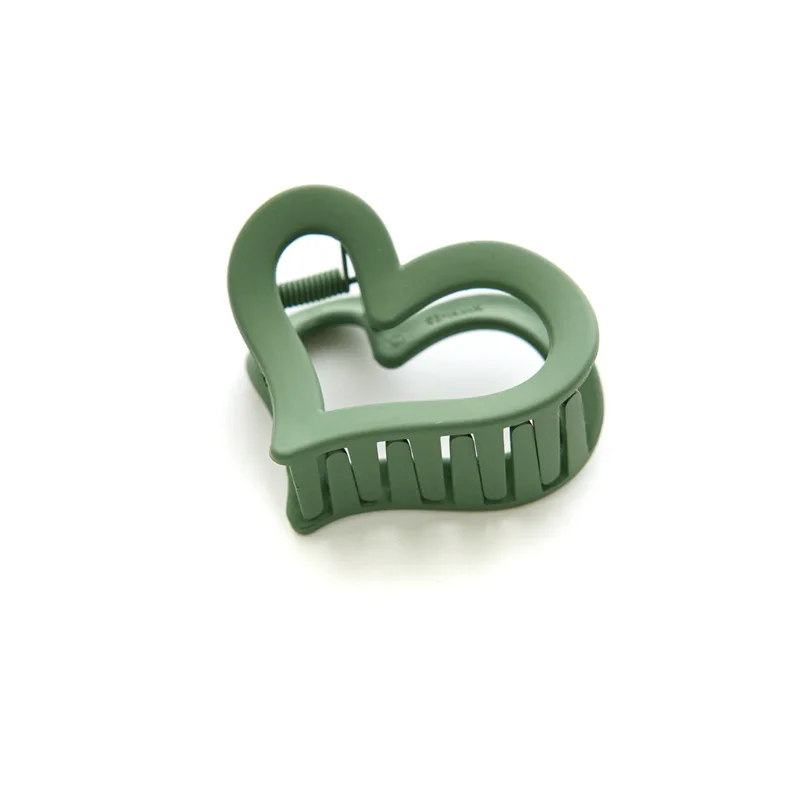 

Fashion Solid Color Hollow Heart Shaped Hair Claw Simple Plastic Frosted Head Clips for Women's Party Hair Accessories Gifts