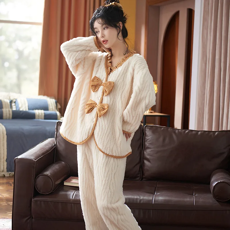 Gentle Sweet 2022 Winter New Ladies Bow Tie Button Flannel Thickened Pajamas Women's Casual Loose Home Wear Suit Wholesale