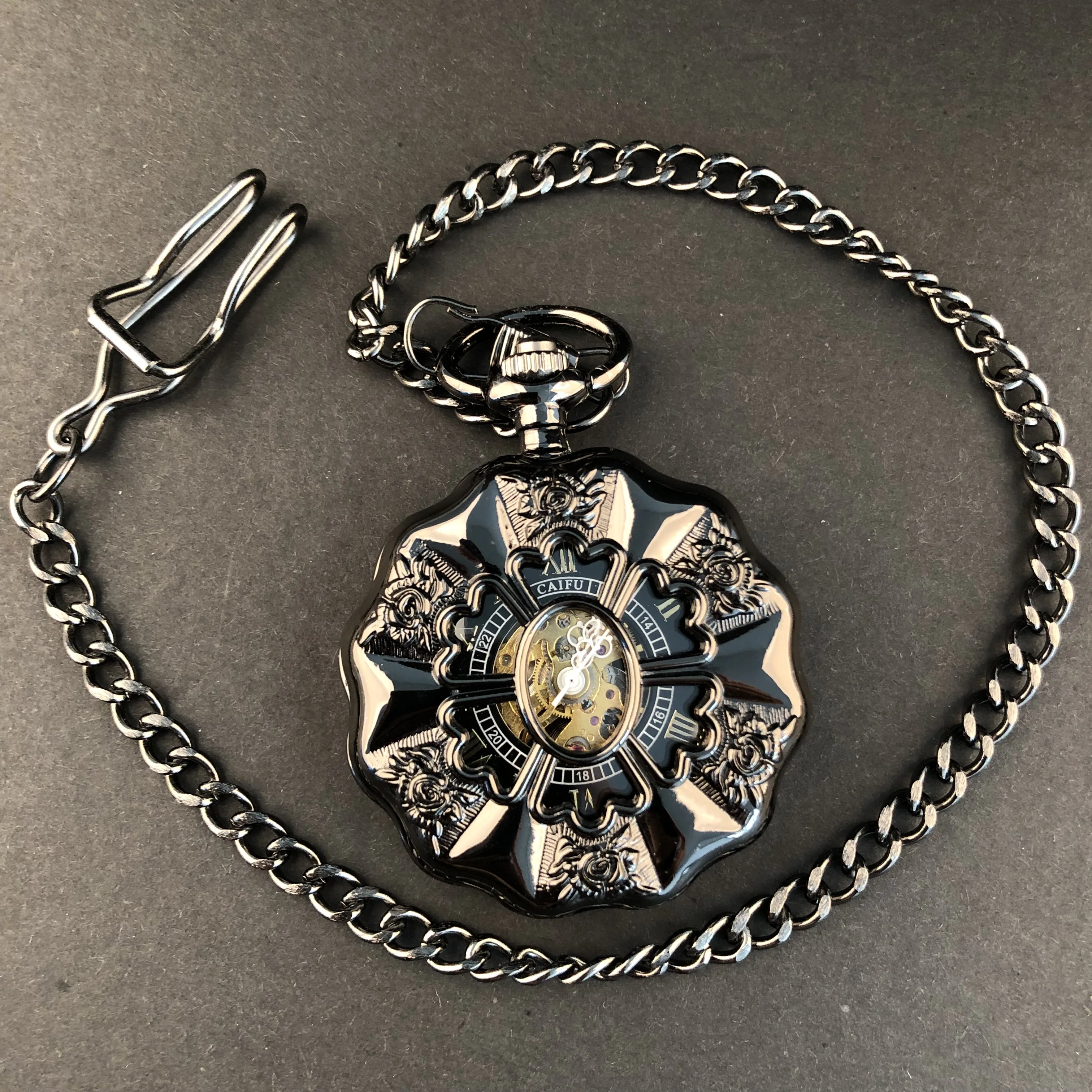 New Arrival Exquisite Artistic Carved Mechanical Roman Numerals Pocket Watch Necklace Pendant Gifts For Women Or Man
