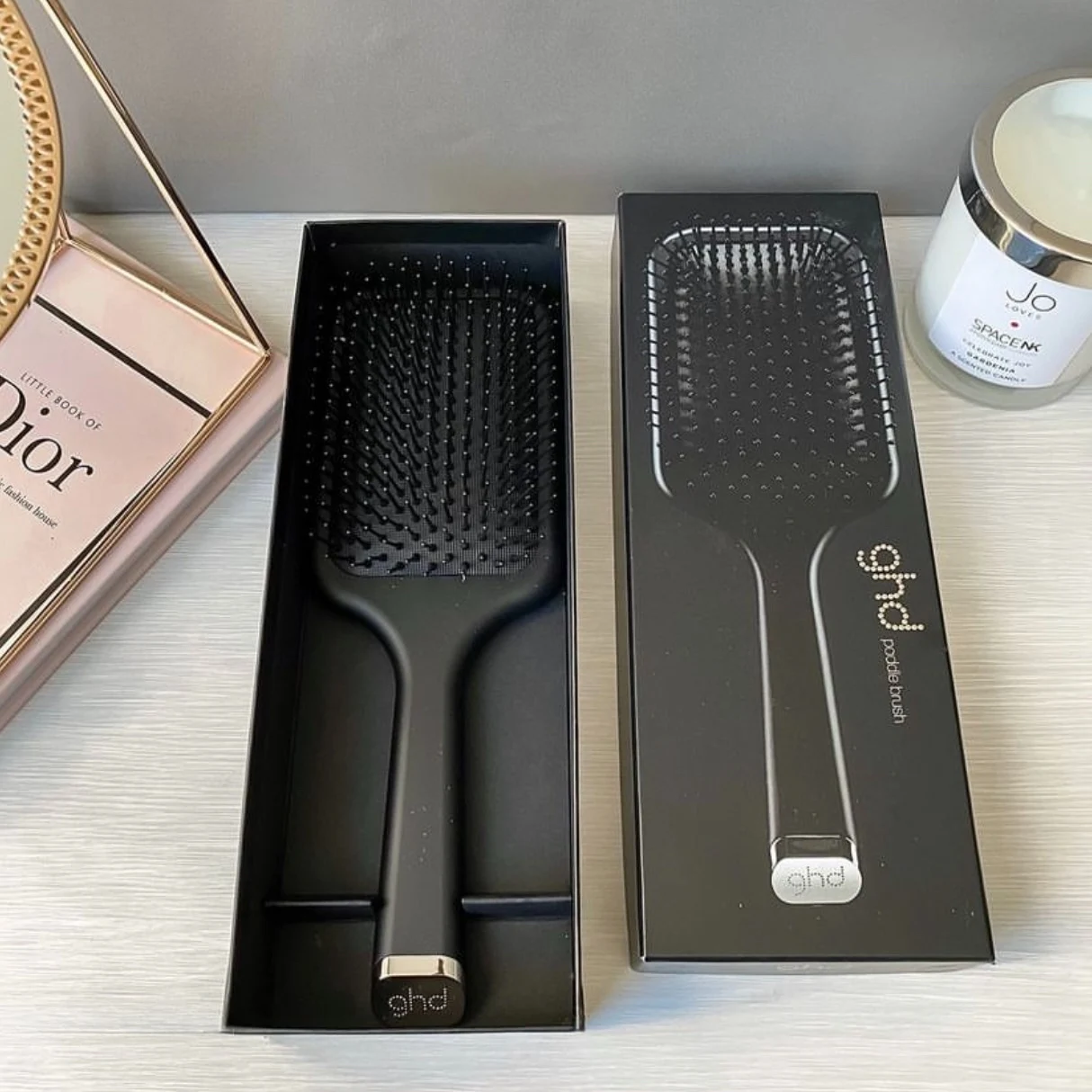 

UK Premium Soft Touch Non-Slip Paddle Brush Broad Flat Large Hair Brush for Styling Large Sections of Hair Detangling Hairbrush