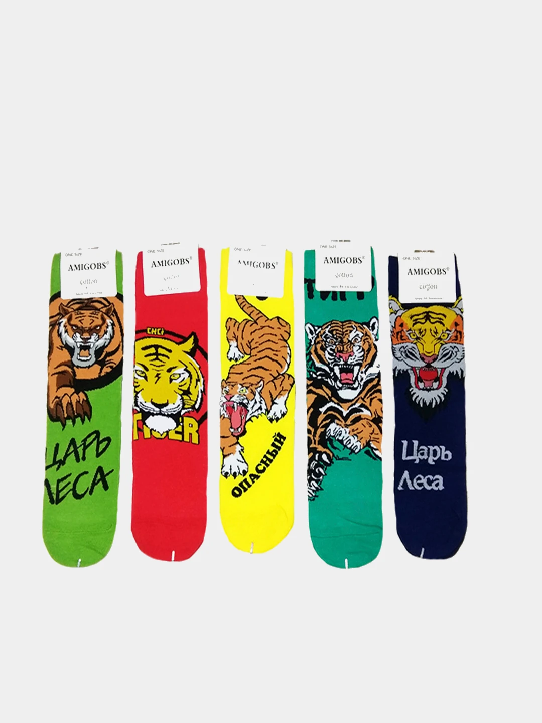 вязаные рождественские носки. новогодние носки со снеговиком. носки символ года. носки с макаками. новогодний носок для подарков.