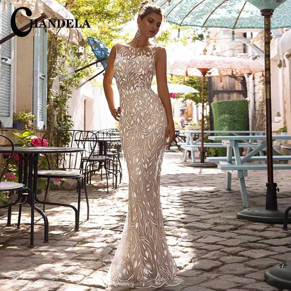 Женское свадебное платье с круглым вырезом