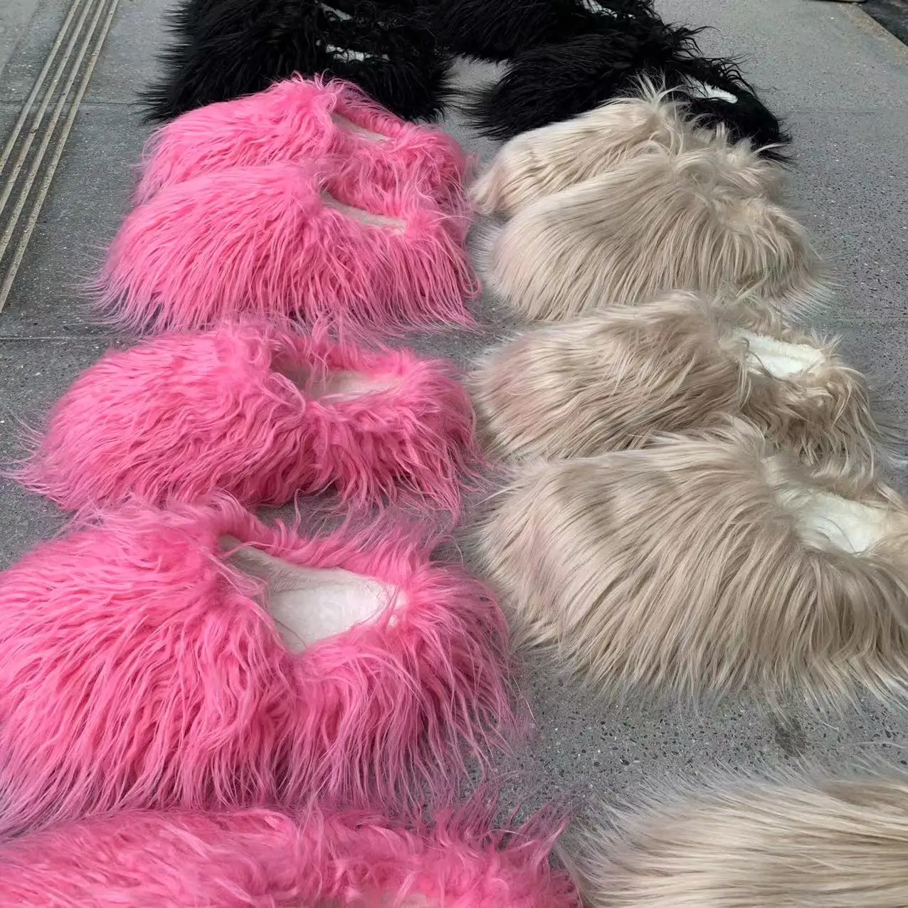 Outside Fashion Fluffy Sheep Mongolia Fur Sliper Shose For Women And Men