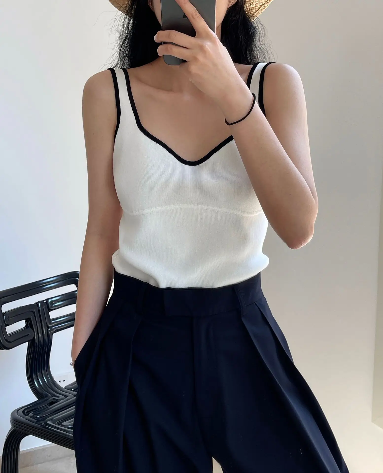 

summer woman short striped top