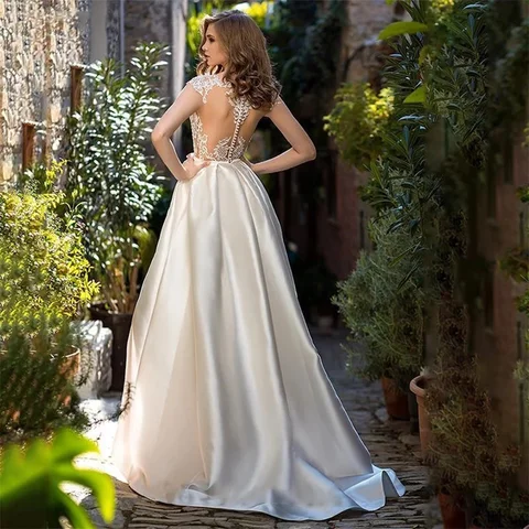 Refined A Line Cap Sleeves Wedding Dresses Sweetheart Side Split Bride Gowns Button Back Pleats Appliques Vestidos De Novia