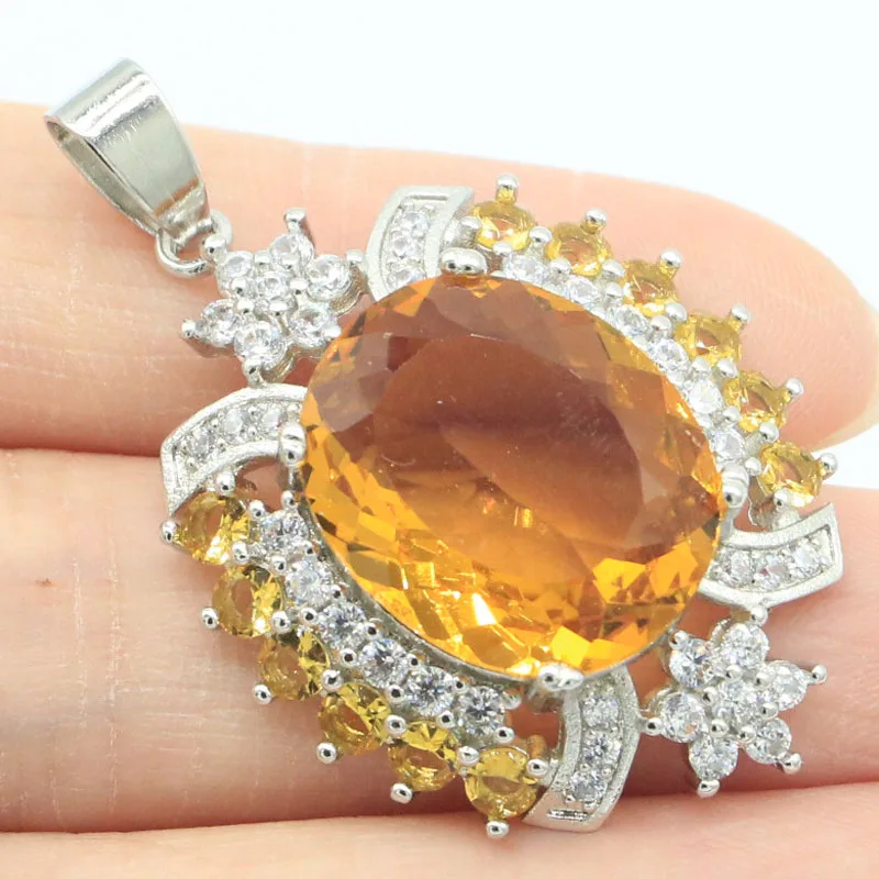 

Кулон женский круглый из серебра, 45 х35 мм