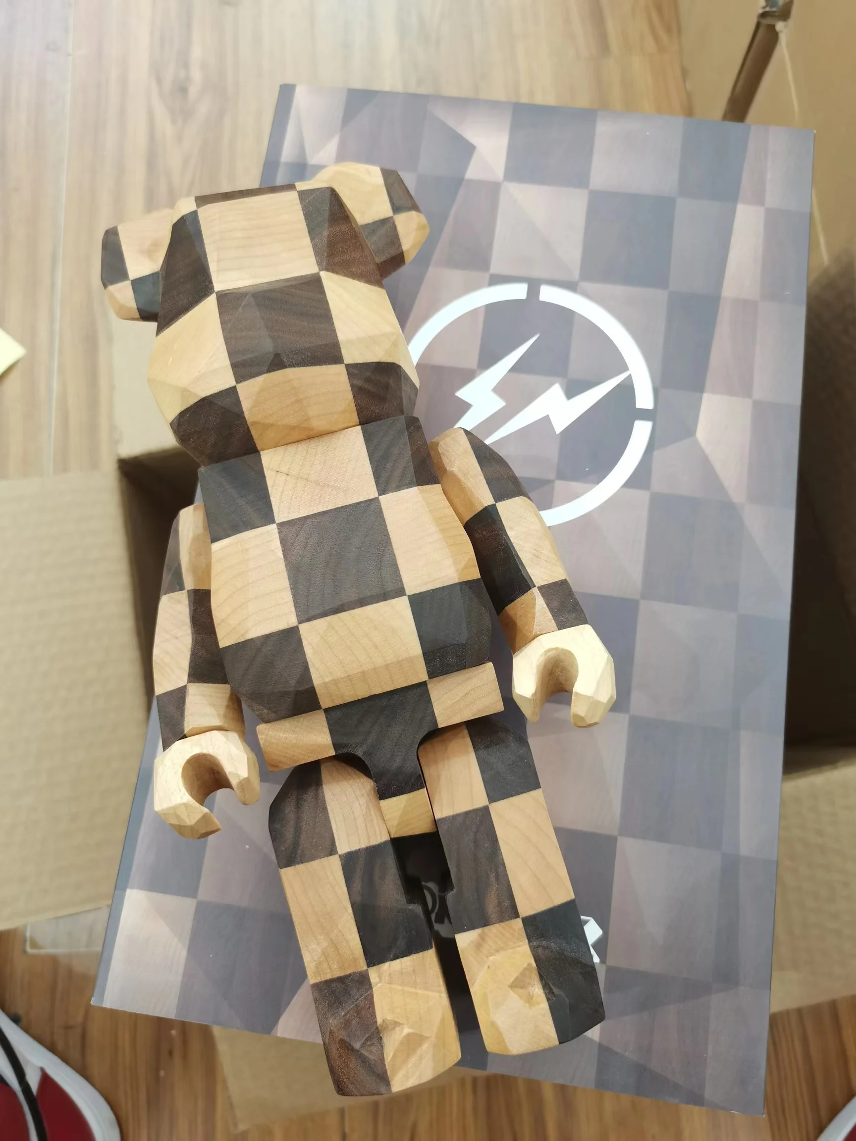 Bearbrick 400% шахматы из дерева каримоку алмазные Ореховый медведь первого поколения