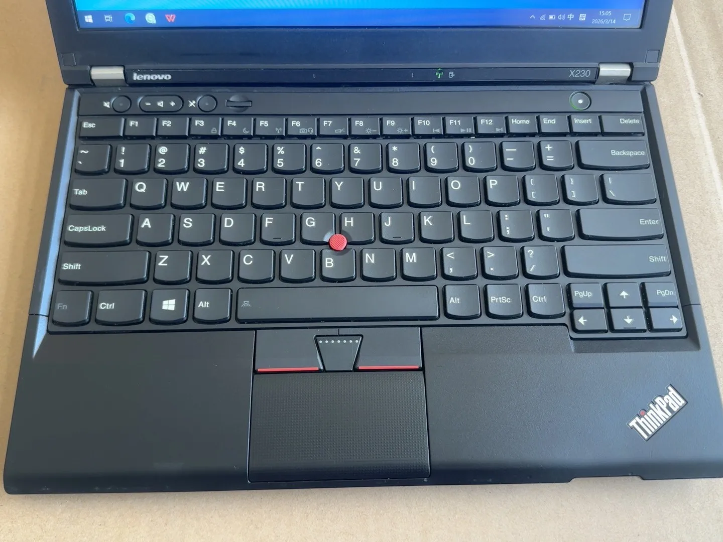 Фото Подержанный бизнес-ноутбук ThinkPad X230s премиум-класса: процессор Intel Core i5 8-го поколения, 8 ГБ ОЗУ, SSD 256 ГБ, 12,5-дюймовый HD-дисплей с антибликовым покрытием разрешение 1366x768, состояние 99% — как новый №4