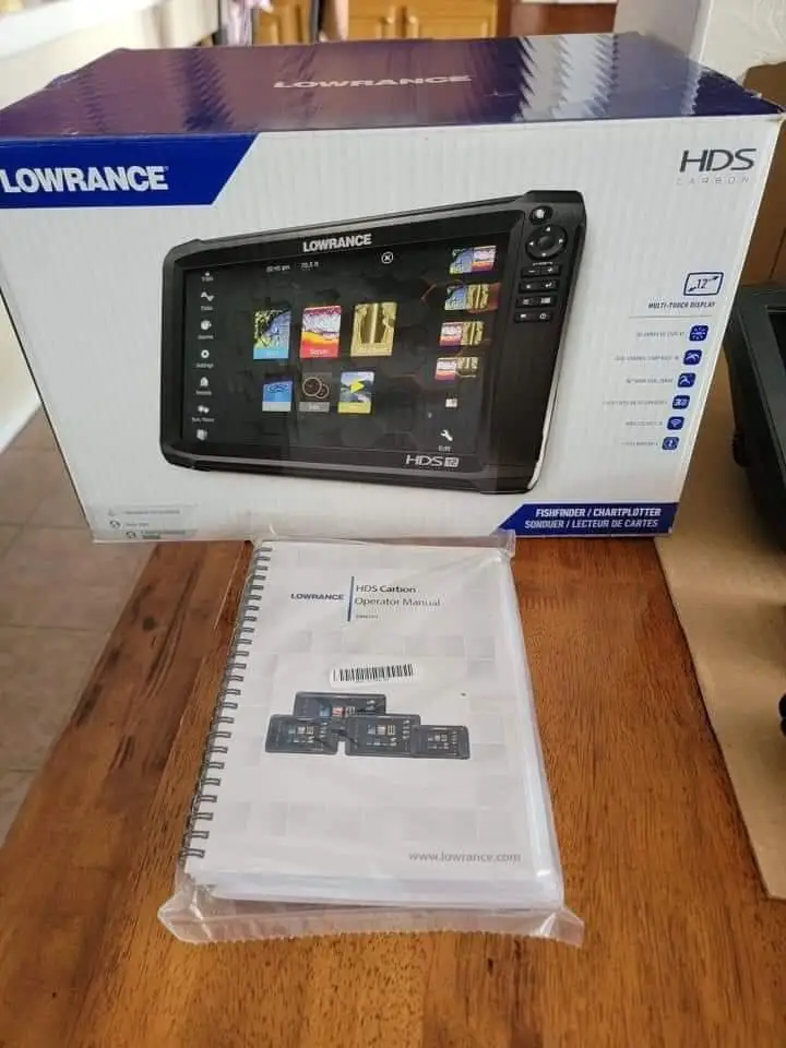 Скидка на эхолот Lowrance HDS-12 Live с изображением транца 3-в-1 C-MAP