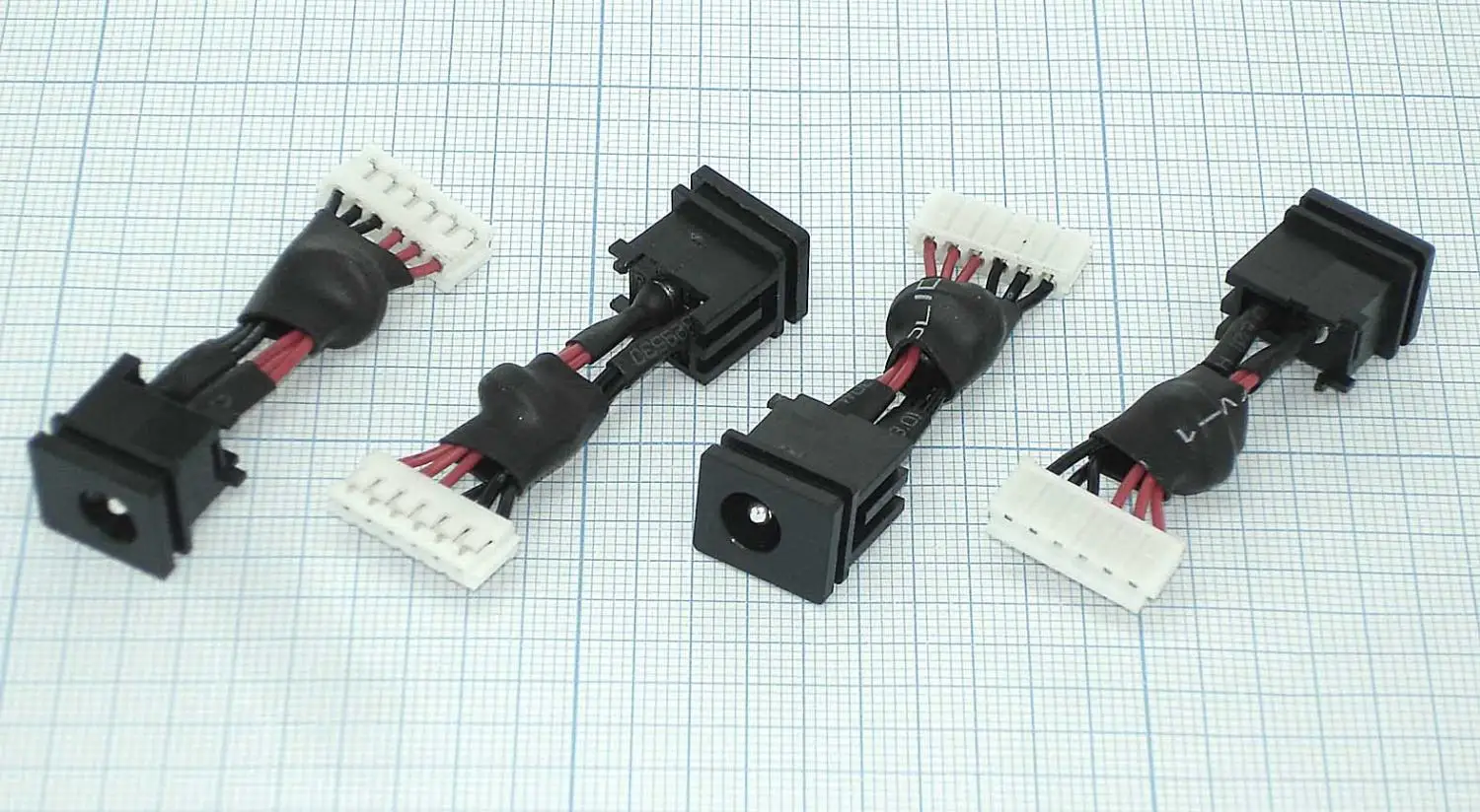 Разъем для ноутбука HY-TO022 Toshiba Qosmio F40 F45 с кабелем