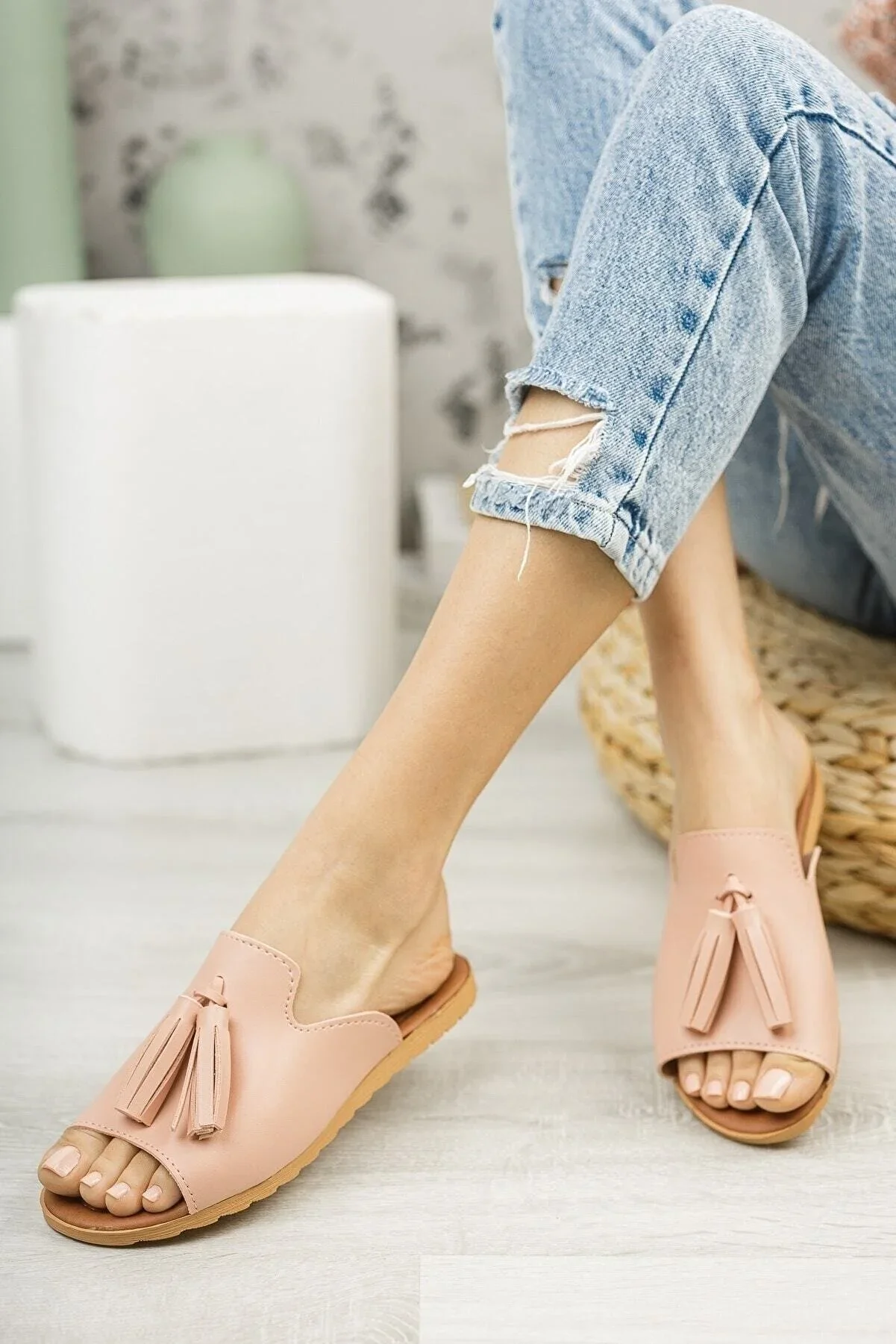 

Women's Elegant Home And Outdoor Slippers Summer Women Fashion Light Sole Women Sandals 2022 Summer
