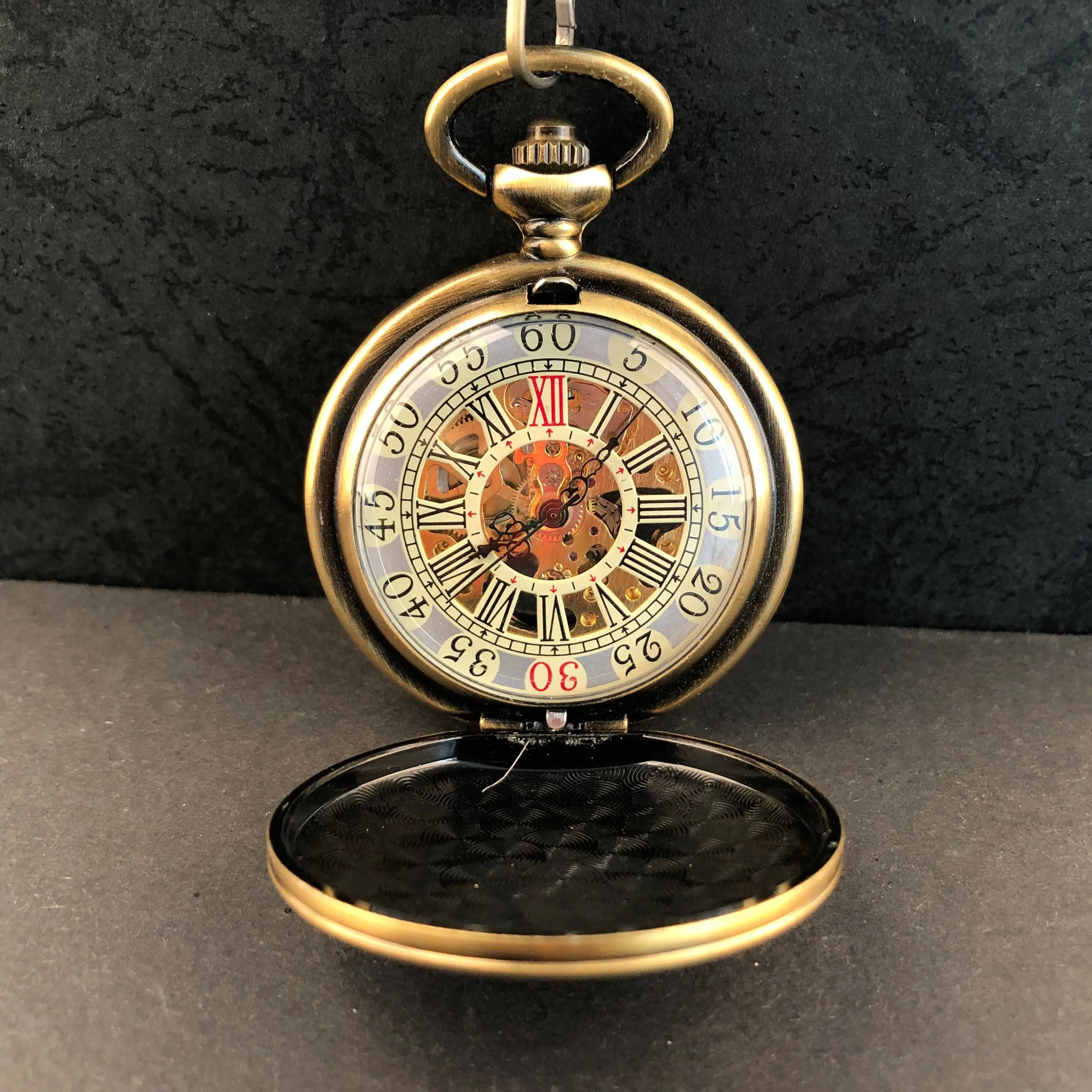 New Arrival Minimalist Artistic Mechanical Roman Numerals Pocket Watch Necklace Pendant Gifts For Women Or Man