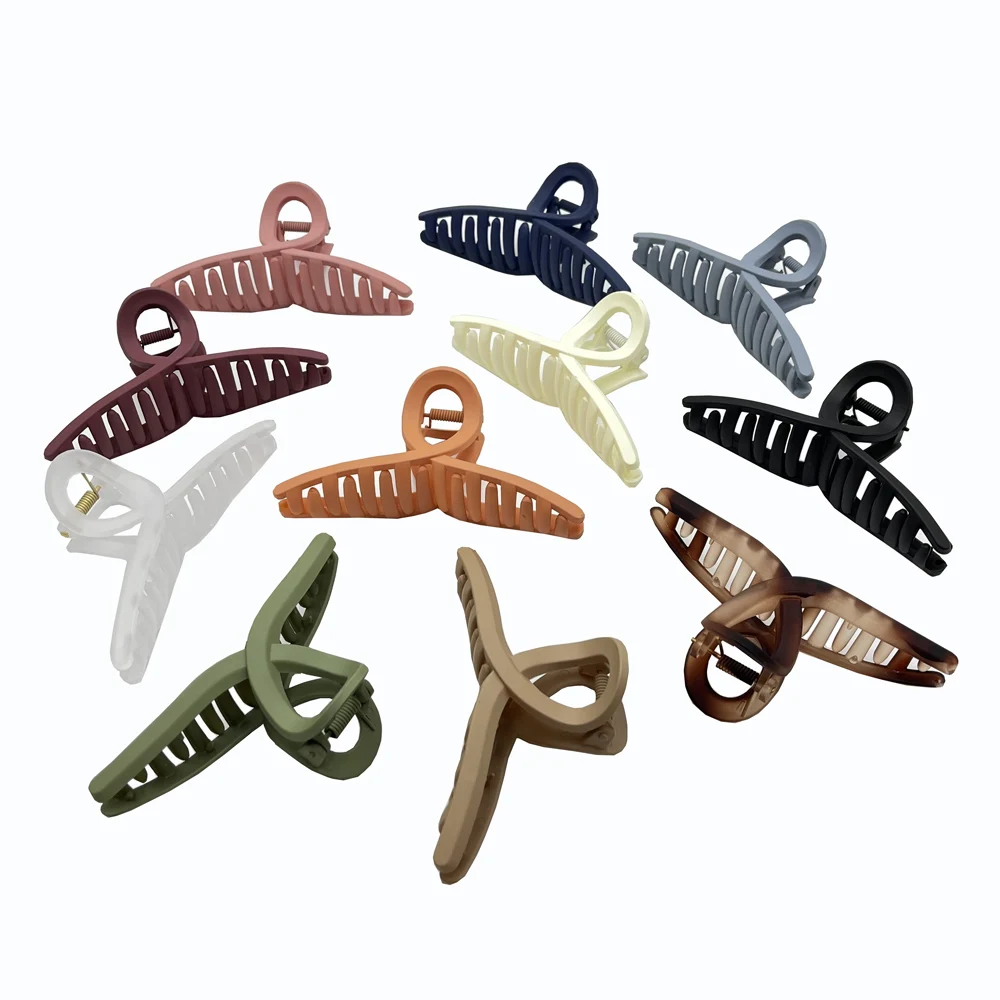

4PCS Matte Plastic Hair Claw Wholesale Korean Hair Clips Headwear Large Size Hairpin Crab Barrettes Ornament Hair Accessories