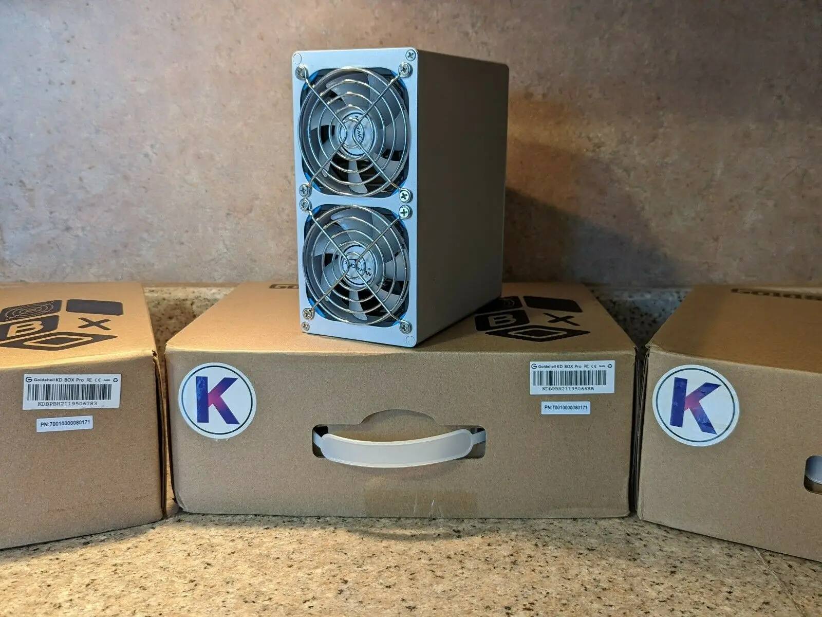 

G1. Оптовое предложение, новинка, Goldshell KD BOX Pro 2.6TH/S 230 Вт, Kadena KDA ASIC, Крипто-Майнер (готов к отправке)