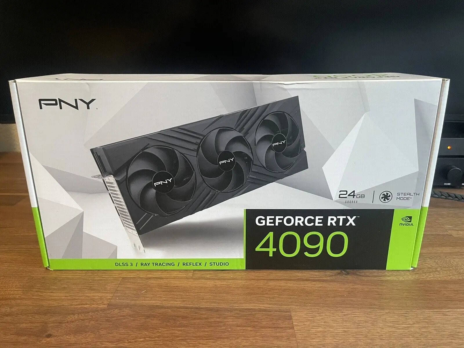 

PNY GEFORCE RTX 4090 VERTO TRIPLE FAN - Graphics Card - RTX 4090
