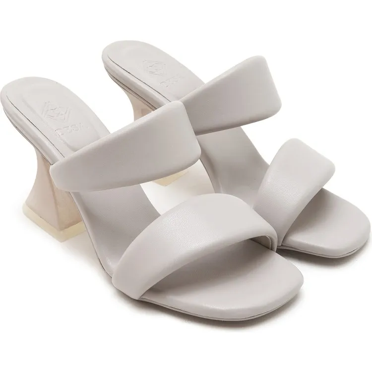 Desa Серые женские туфли на каблуке Pecci