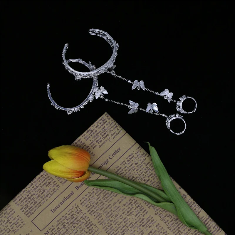 Модный браслет-цепочка серебряного цвета с бабочкой для женщин и девушек