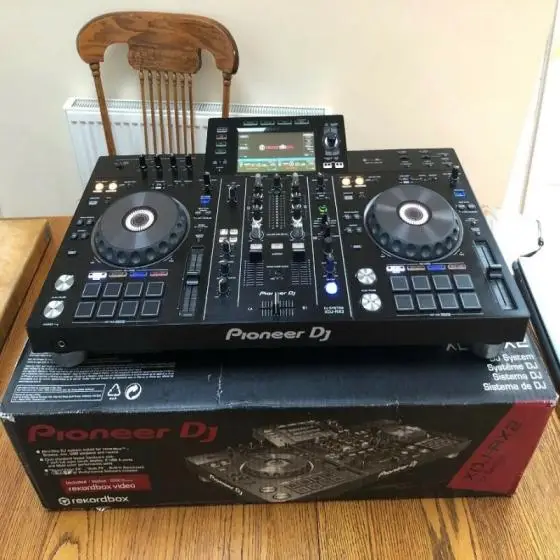 

Order 2 Get 1 Free Best/High quality Pioneer CDJ-2000NXS2 Nexus Multi player