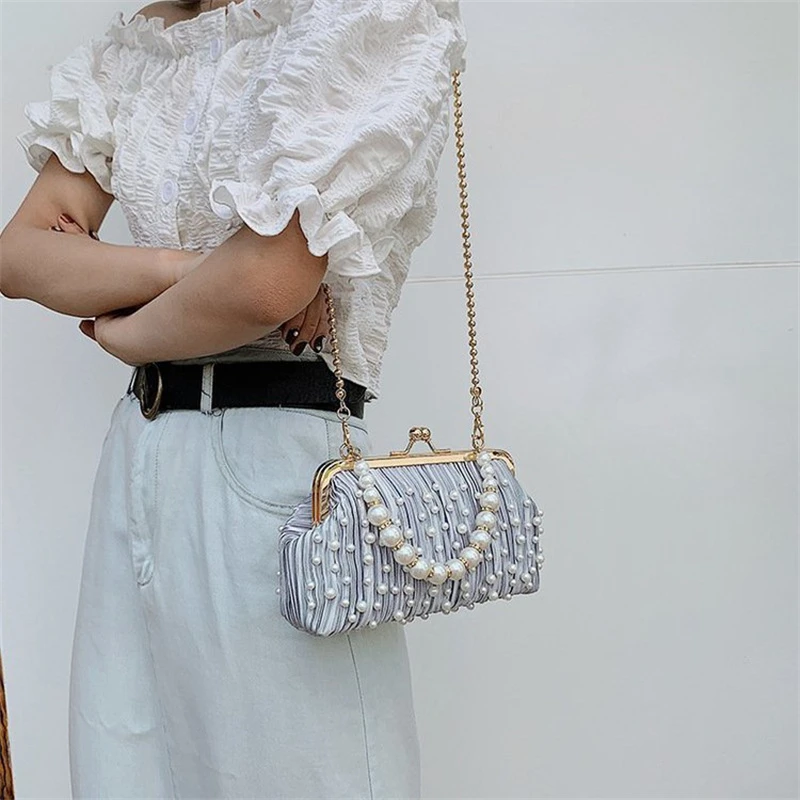 

Трендовая модная сумка с жемчужной цепочкой, новая женская сумка-клатч, сумка-Кроссбоди с металлической цепочкой для ужина