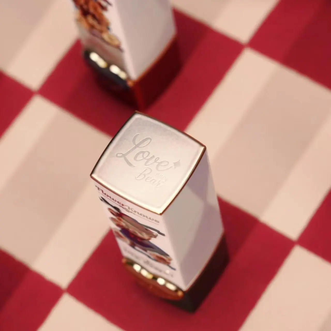 Губа для губ с бархатным покрытием Вельветовая матовая долговечная рисунком