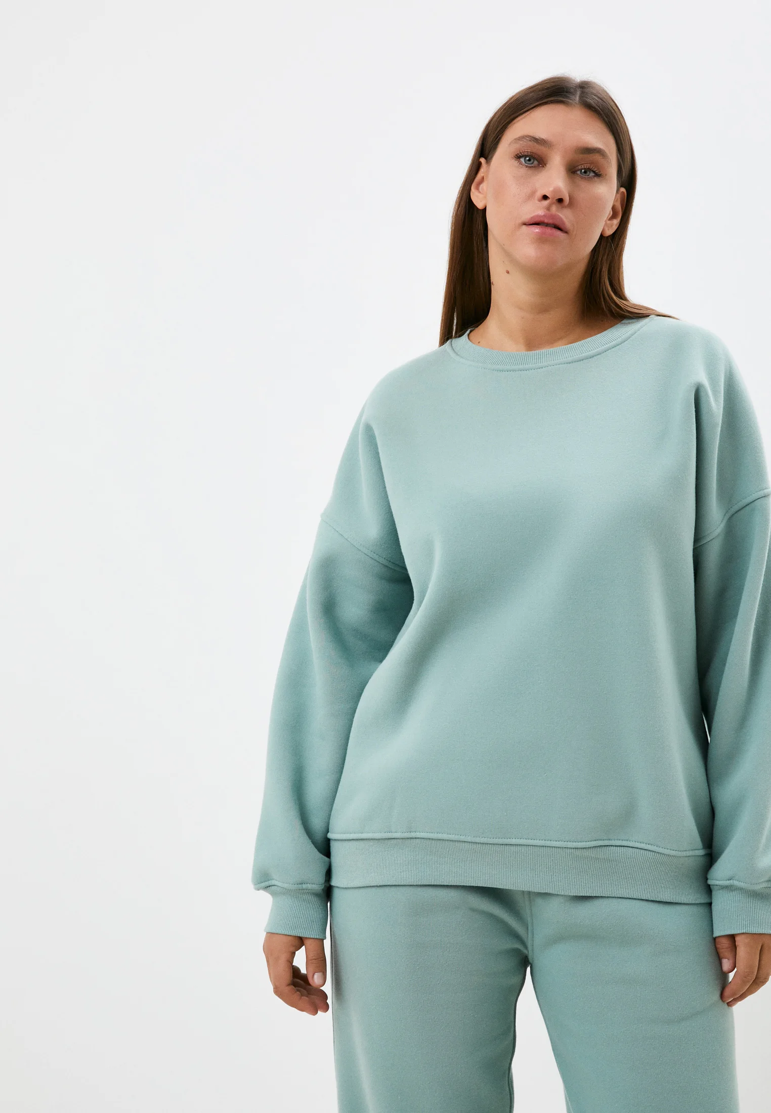 Женский спортивный однотонный пуловер свитшот флисовый оверсайз