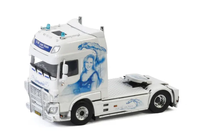 

WSI 1:50 DAF XF 4X2 D.M. van Veen 01-3307 B68