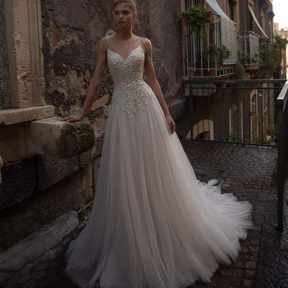 

Chic Sleeveless A-Line Wedding Dress Applique and Beading with Buttons Bridal High Quality Tulle Floor Length Backless Gowns