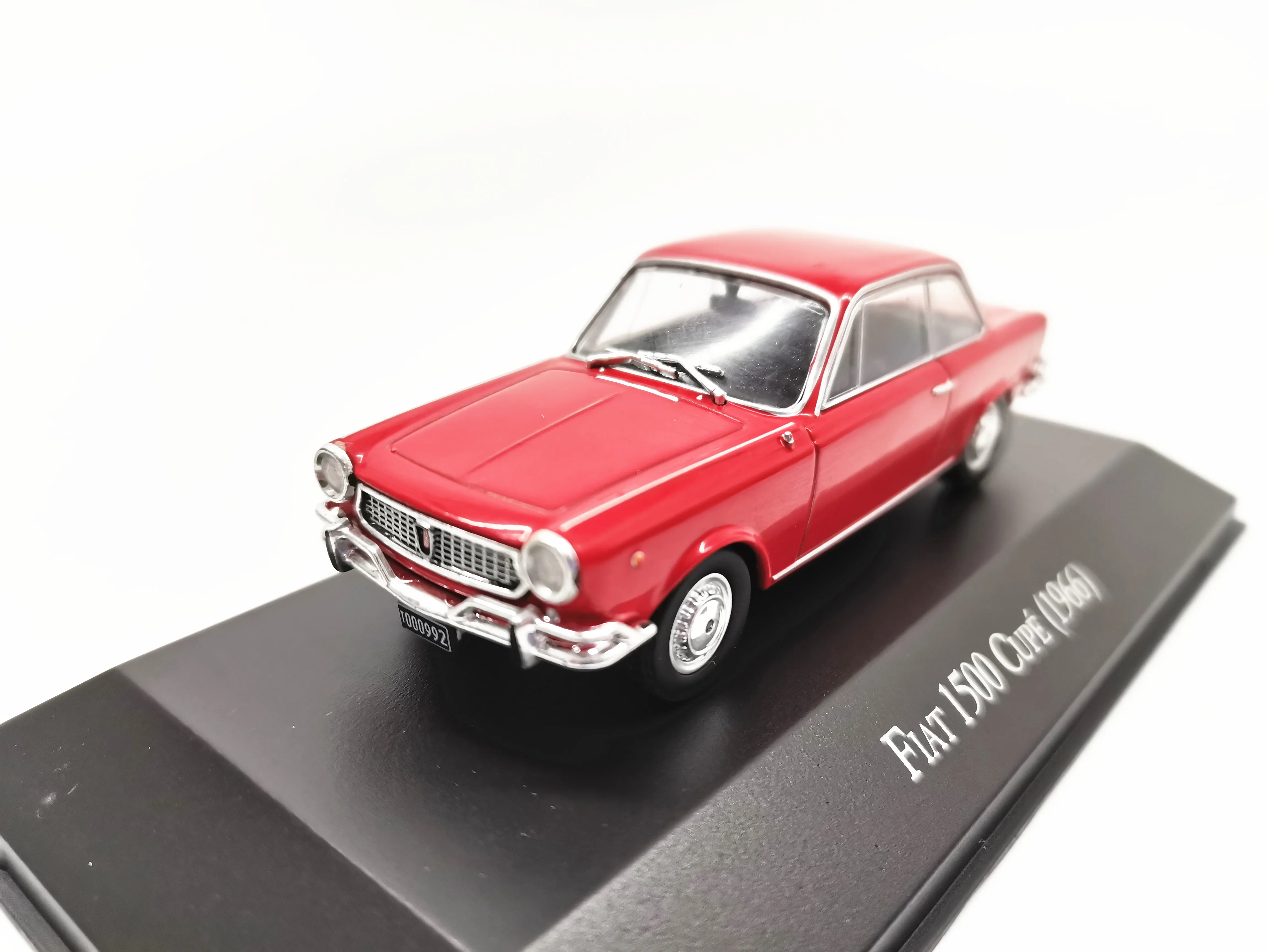 

1/43 FIAT 1500 CUPE 1966