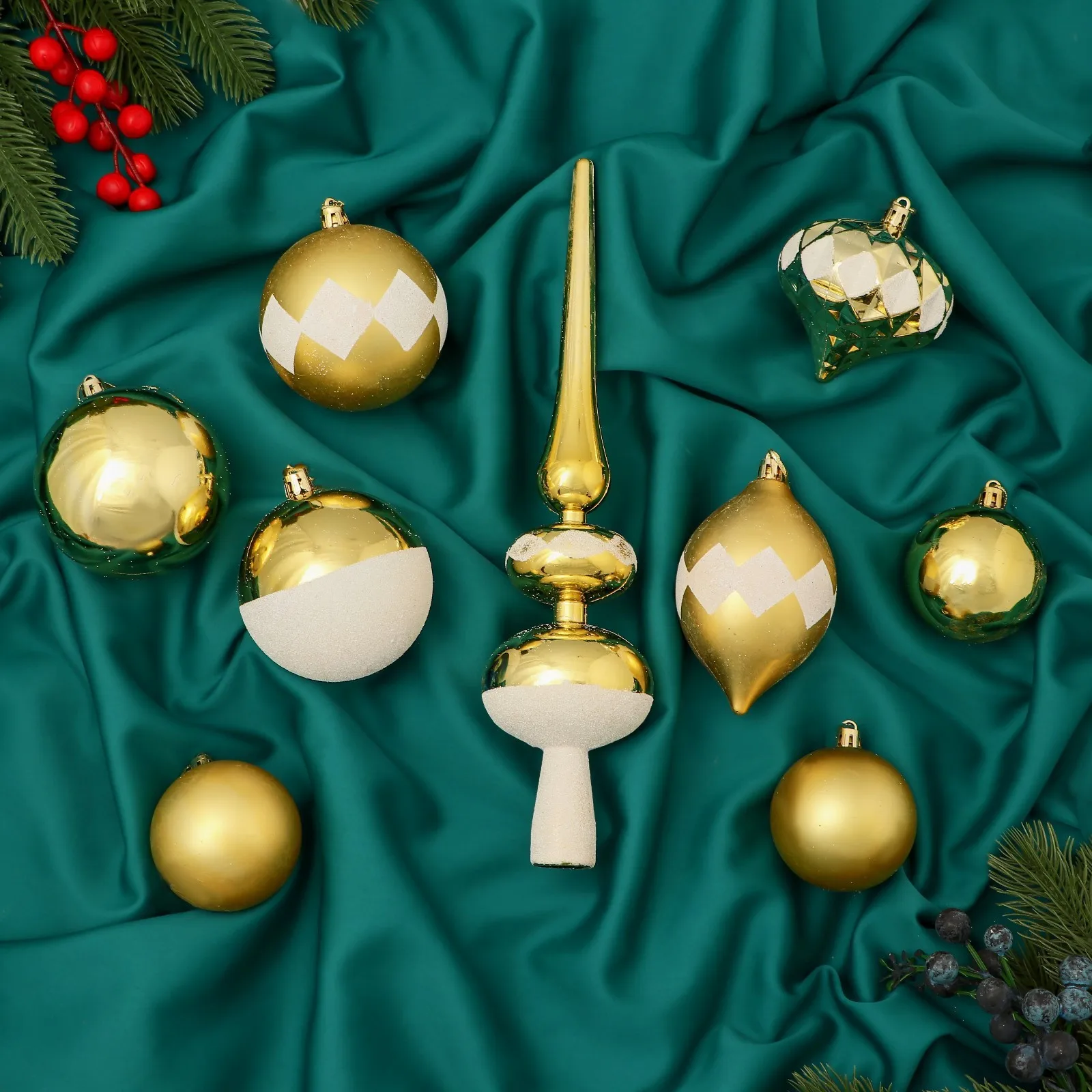 Набор украшений пластик 19 шт 'Льдинки' бело-золотой (комплект из 2 шт)