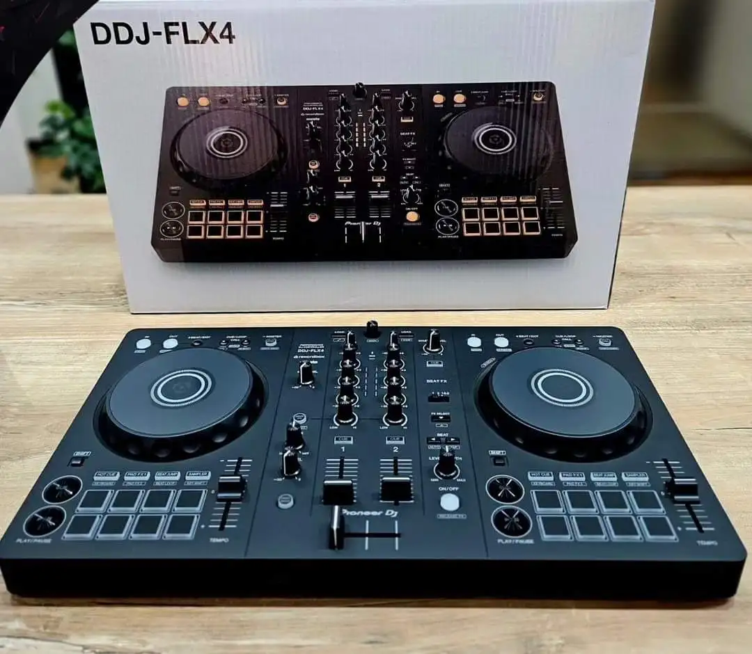 Распродажа Черная пятница для 2-декового DJ-контроллера Pioneer DJ DDJ FLX4