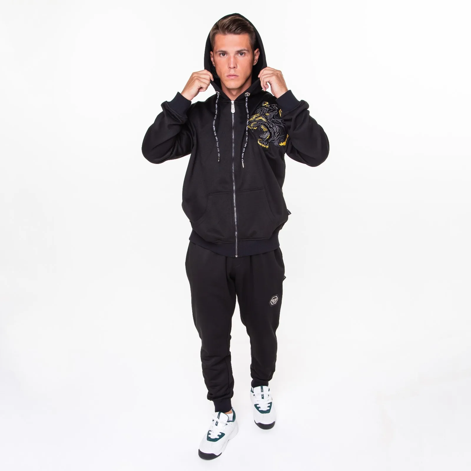 Рисунок 3 - Костюм мужской PHILIPP PLEIN (толстовка/брюки)
