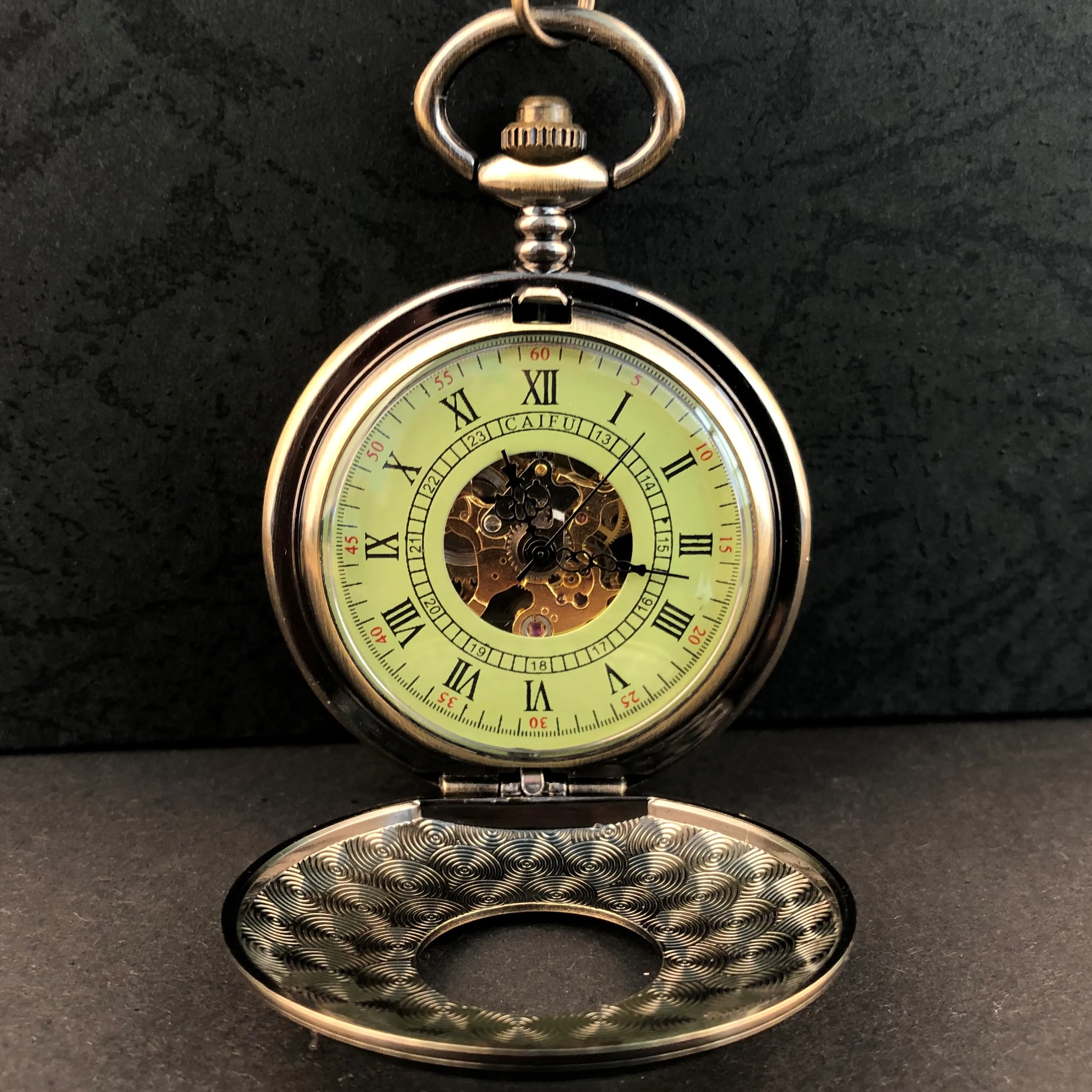 Antique Retro Roman Numerals Pocket Watches Mechanical Hand-winding Mens Unisex Fashion Chain Watches Gift Clock Half Hunter