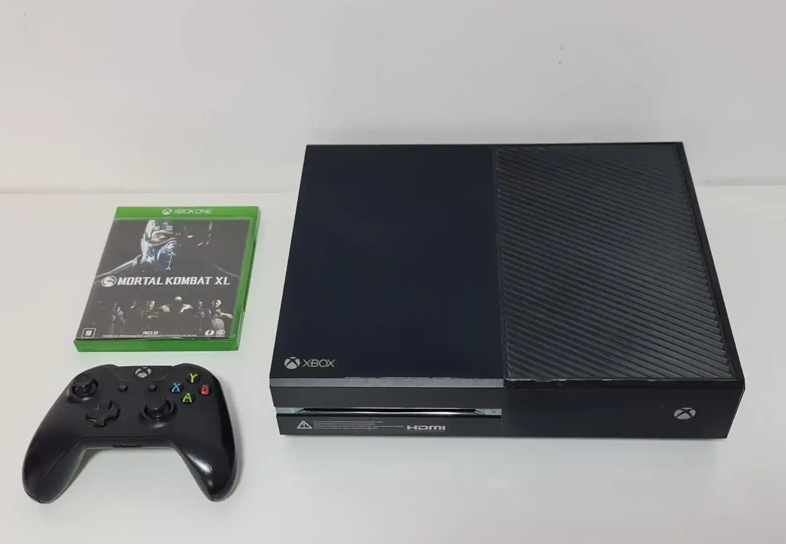 

Xbox One 500gb Fat Preto 1 Controle + 2 Jogos Usado