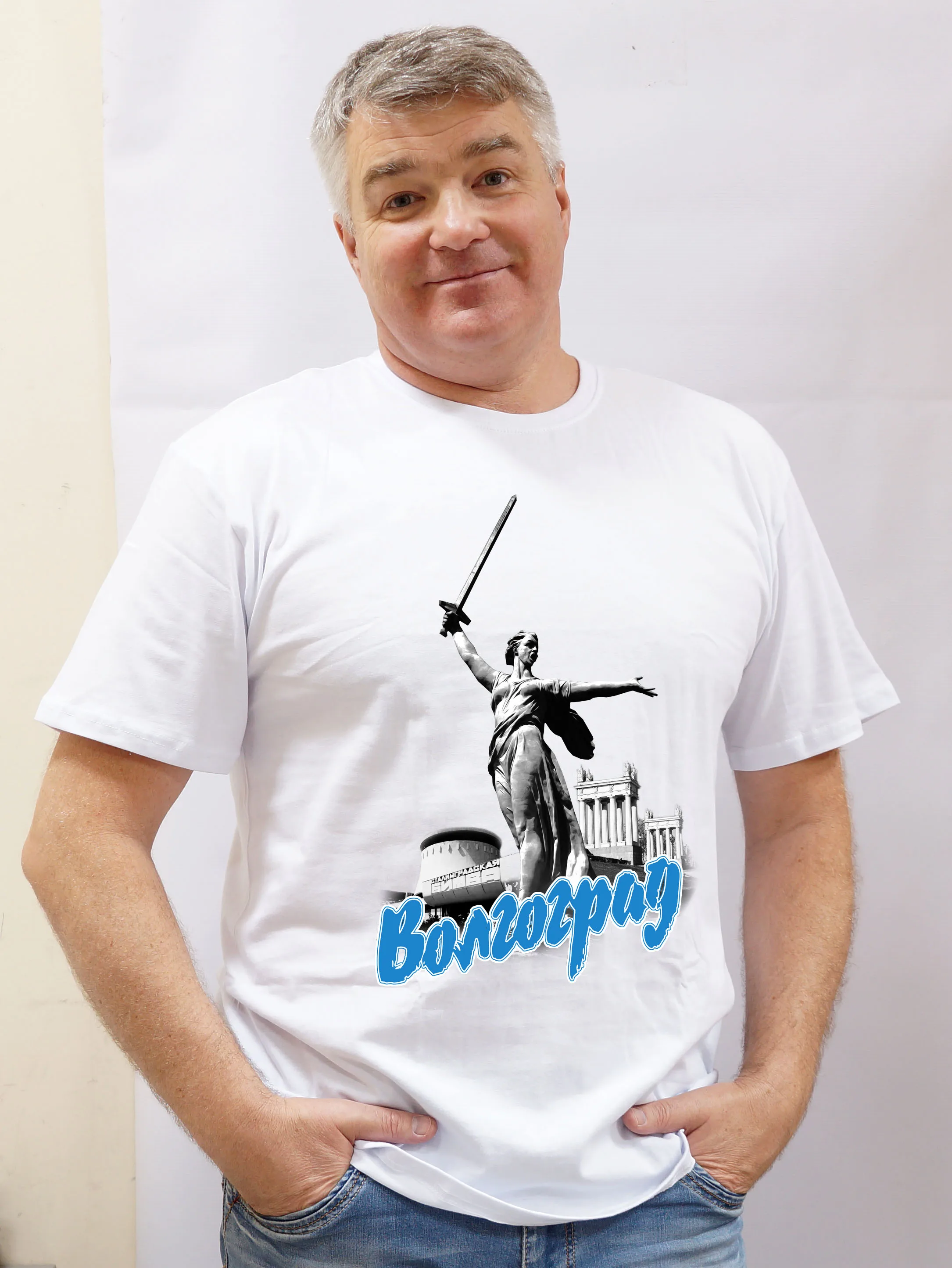 Футболка для волгоградца. Футболка волгоград. Сувенирные футболки. Футболка родина мать. Футболки синтетика с принтом.