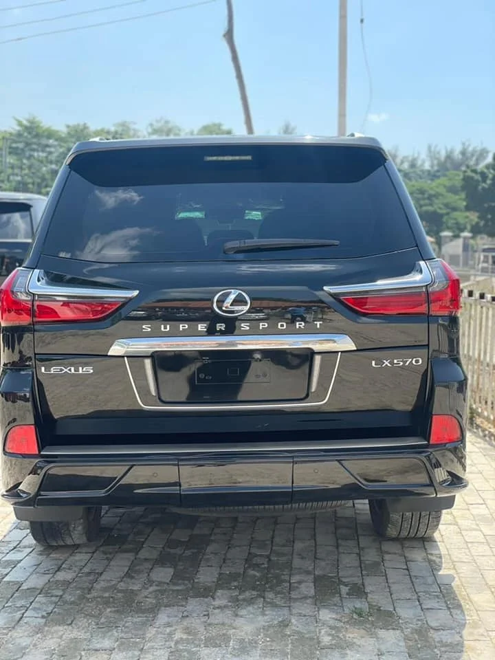 

TOPSSS Used 2022 FAIRLY USED 2022 LEXUS LX570 LUXURY 4X4 For sale at cheap price
