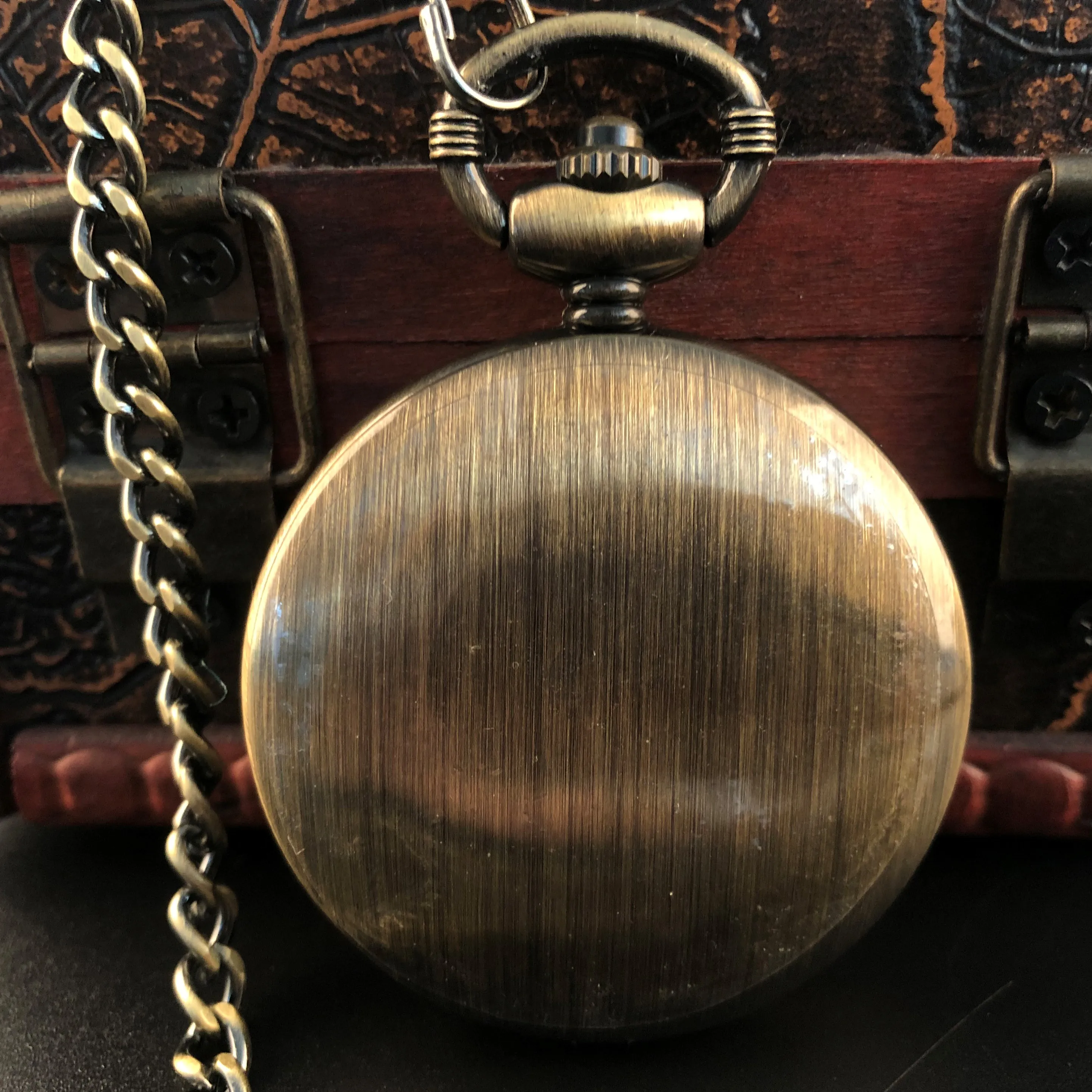 Рисунок 4 - Часы наручные мужские кварцевые с гравировкой