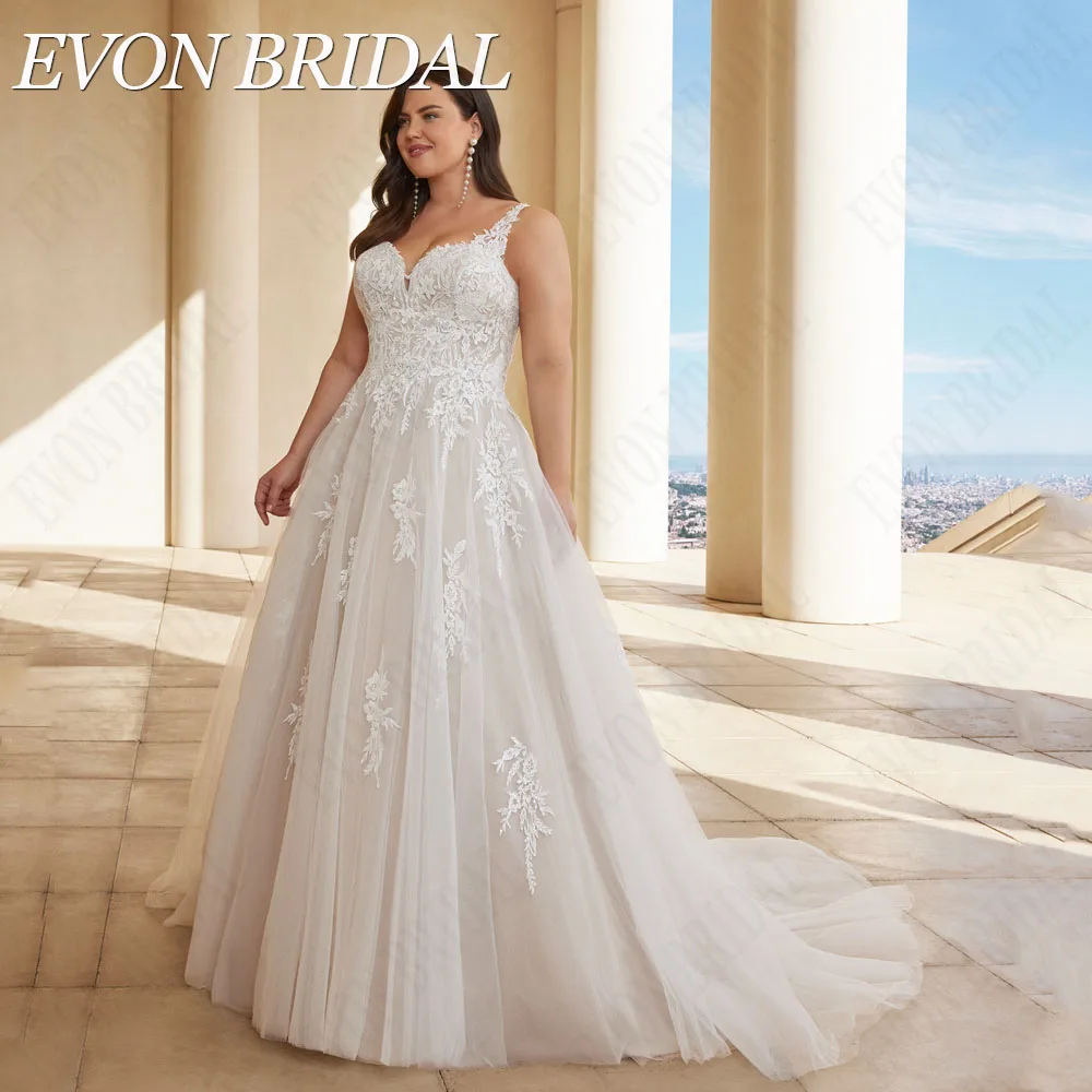Фото EVON BRIDAL Богемия Свадебное пEVON свадебное платье без рукавов в стиле бохо, женское свадебное платье с V-образным вырезом, аппликацией, трапециевидного силуэта из тюля с пуговицами, со шлейфом, 2024 свадебные платья №1