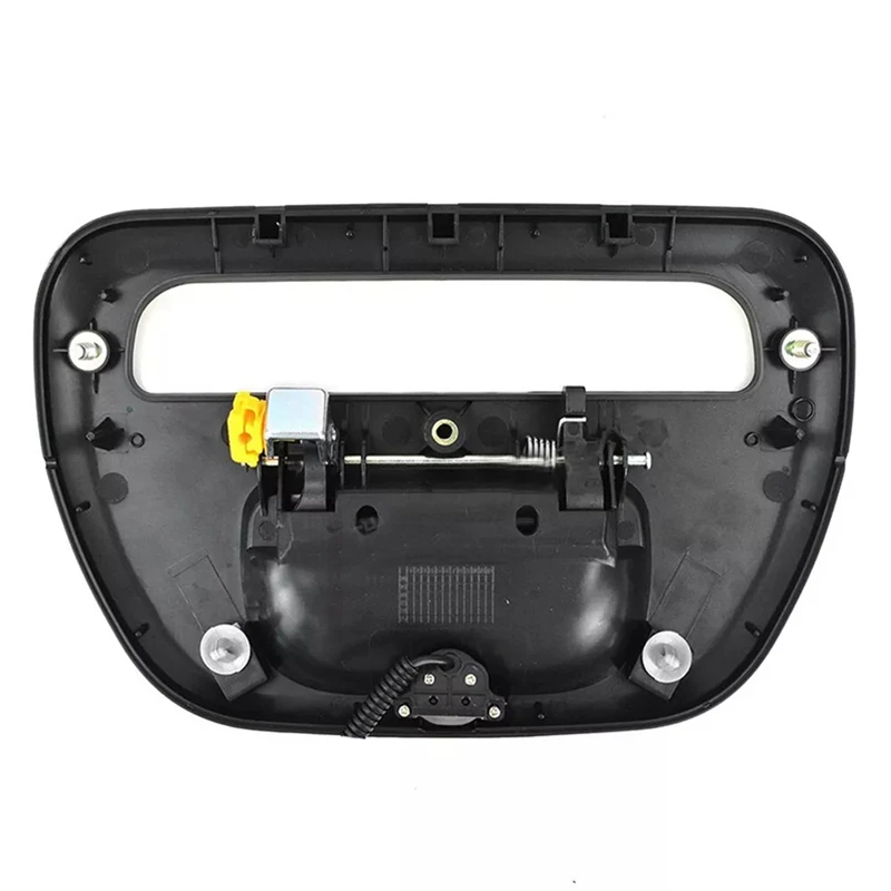 Автомобильная камера заднего вида для Mitsubishi L200 2008-2015 с ручкой Connects2 CAM-MT2 MN167500XA