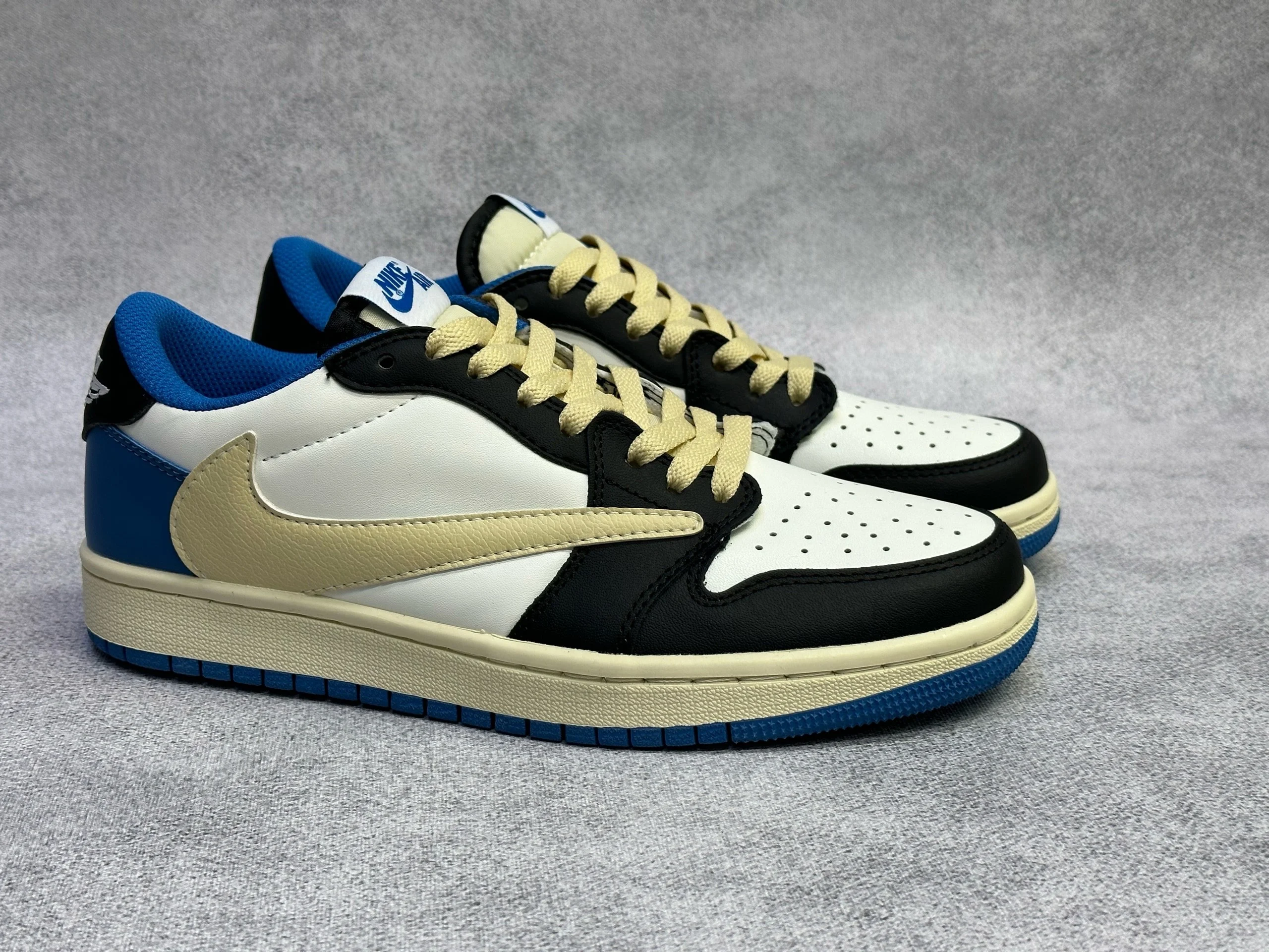 Кроссовки женские Jordan 1 Low