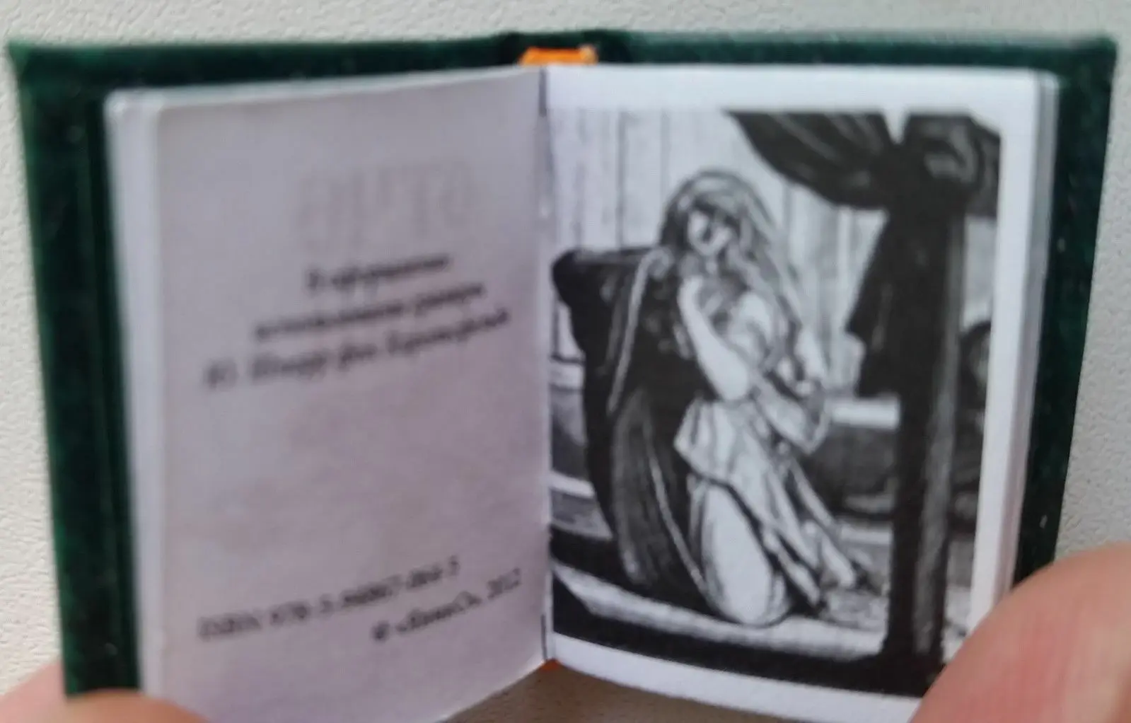 Мини-книга Micro 1 3 дюйма Отче Наш Молитвы Коллекционная Библия Старый темперамент |