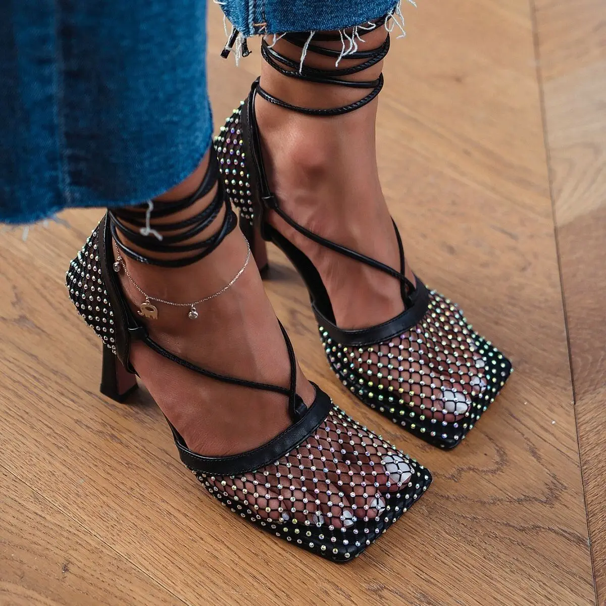 2022 New Elegant Sexy Crystal Diamonds Breathable Mesh Women Pumps Shoes Fashion Hollow Out Summer Lace-Up High Heel Sandals