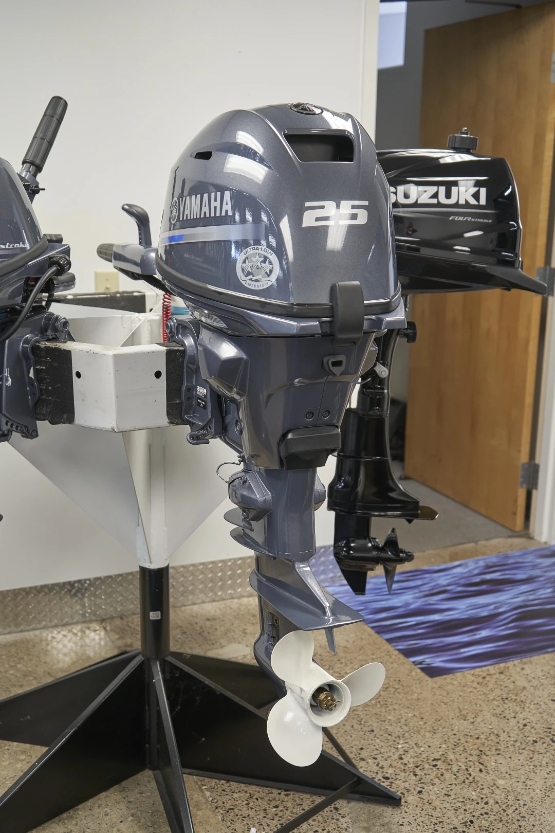 

Лучшая потребительская стоимость Yamahas 25hp F25SMHC