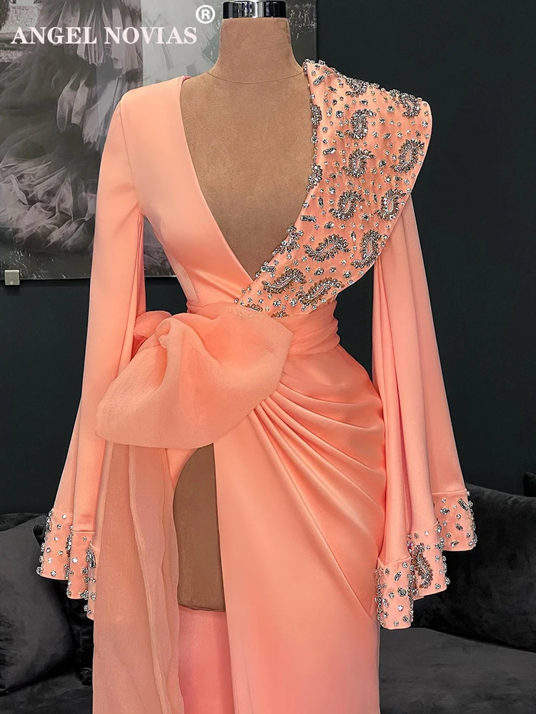 Длинные блестящие женские вечерние платья роскошные официальные с перьями на