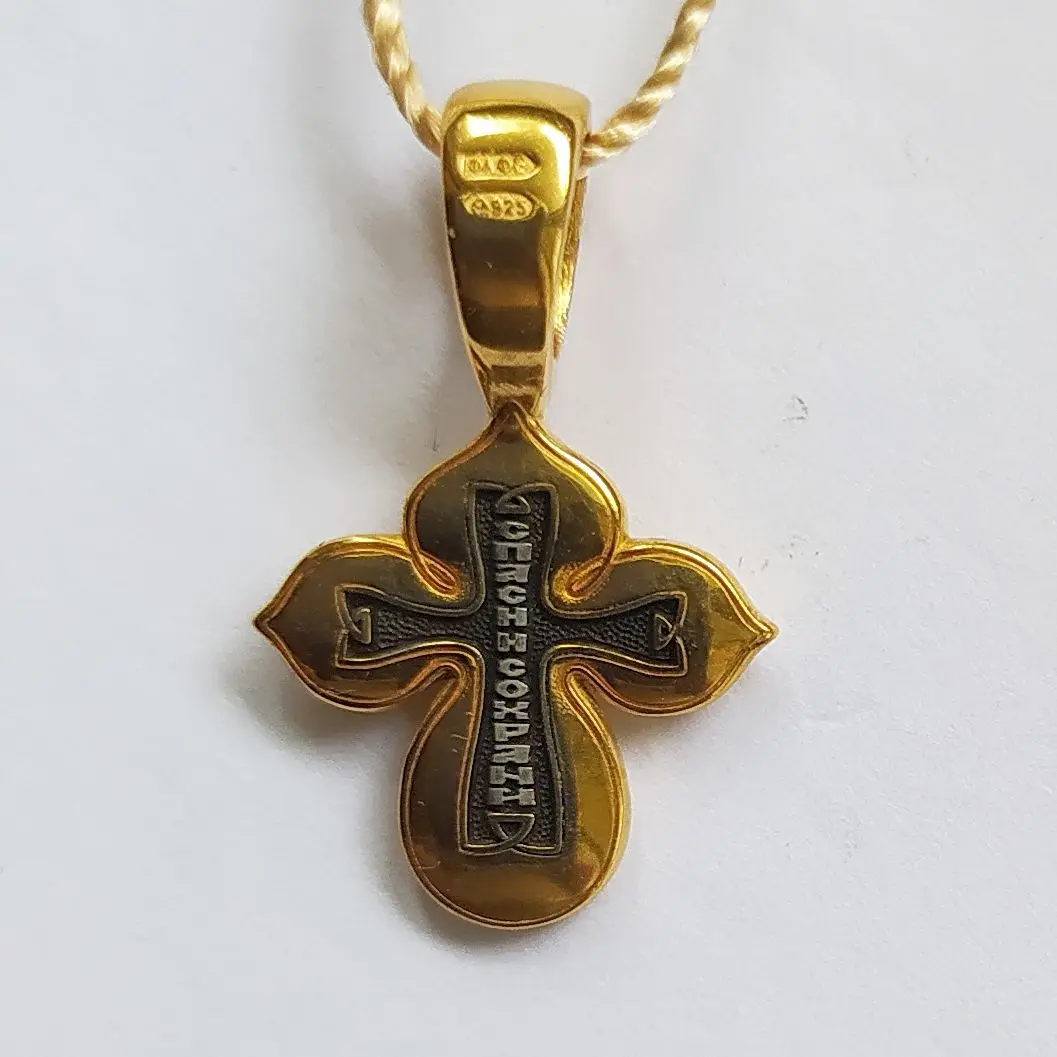 Крещение ребенка. Восьмиконечный православный крест серебро. Красивые детские крестики. Крестик детский золотой. Крест ребенок.